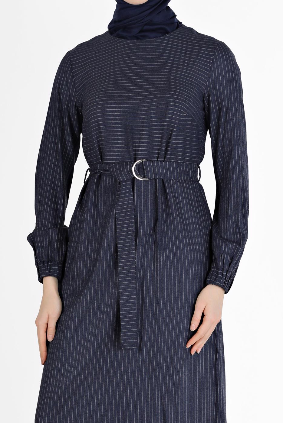 Vêtements hijab BLEU MARINE ROBE À RAYURES AVEC CEINTURE 40271