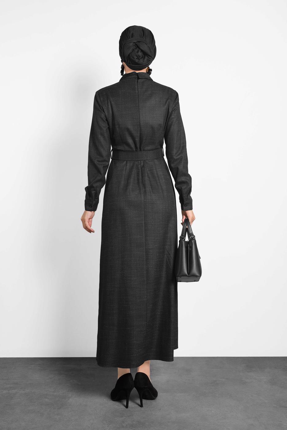 Tesettür giyim SİYAH ALVİNA KEMERLİ BALIKÇI YAKA ELBİSE 40289 