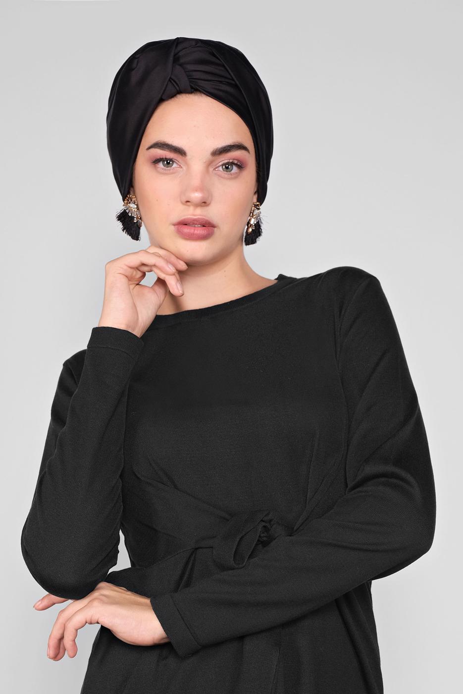 Tesettür giyim SİYAH ÖNÜ BAĞLAMA DETAYLI TRİKO ELBİSE 41029 