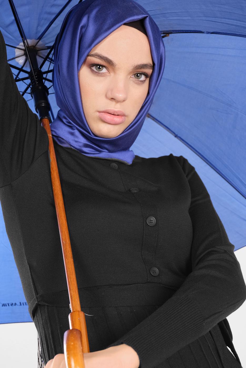 Tesettür giyim SİYAH ETEĞİ PİLELİ DÜĞMELİ TRİKO ELBİSE 41031 