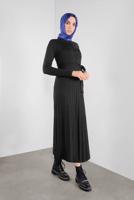 Tesettür giyim SİYAH ETEĞİ PİLELİ DÜĞMELİ TRİKO ELBİSE 41031 