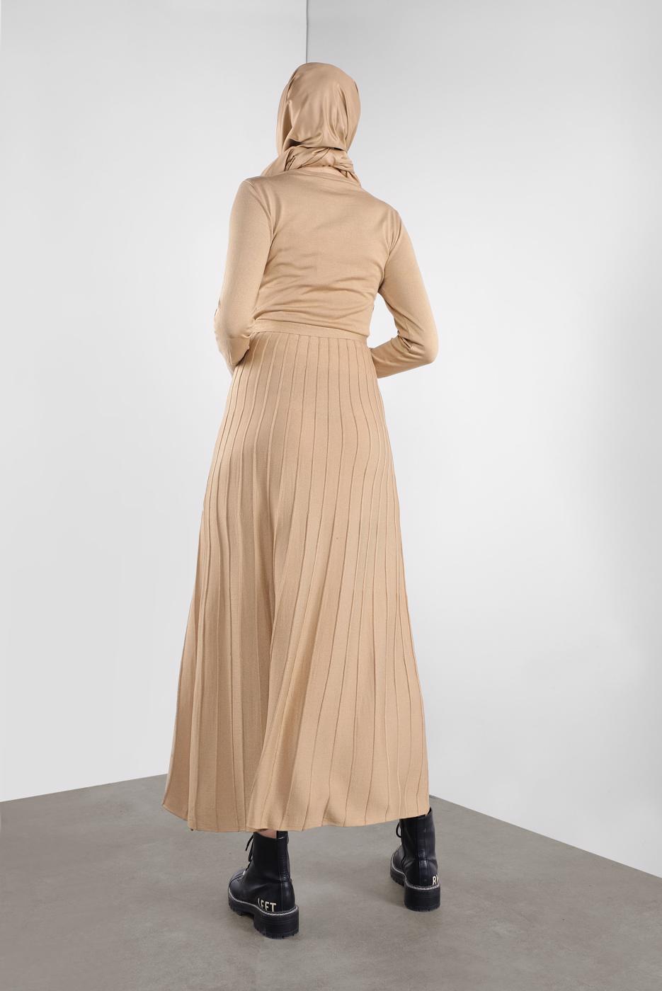 Tesettür giyim KAHVE ETEĞİ PİLELİ DÜĞMELİ TRİKO ELBİSE 41031 