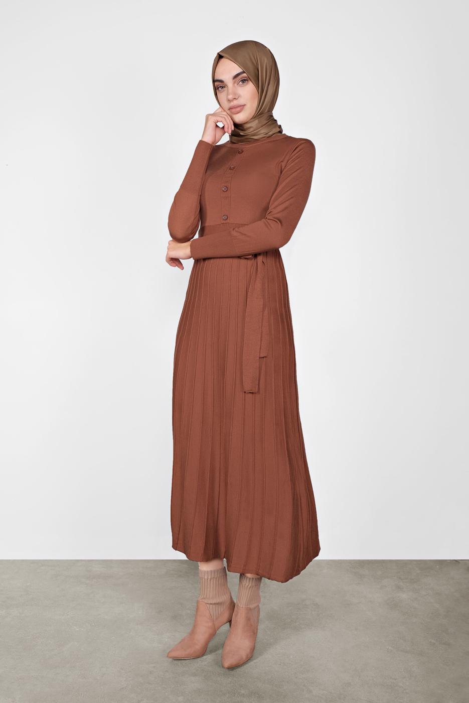 Tesettür giyim TURUNCU ETEĞİ PİLELİ DÜĞMELİ TRİKO ELBİSE 41031 