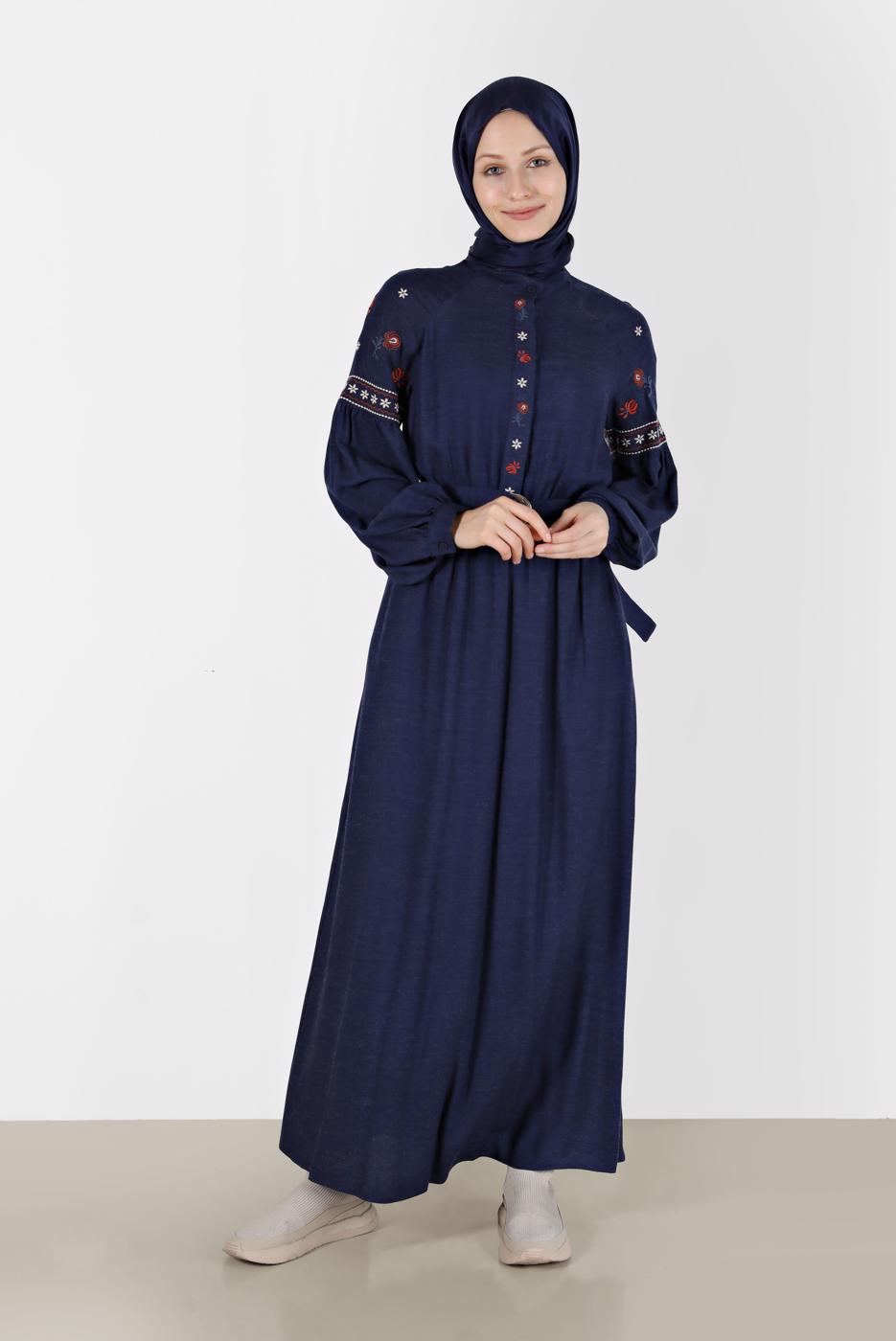 Tesettür giyim LACİVERT ALVİNA NAKIŞ DETAYLI ELBİSE T 42387