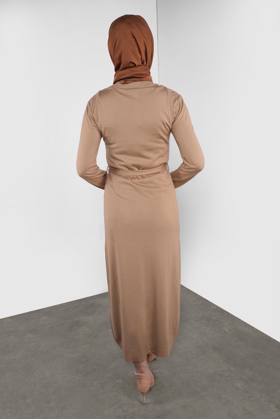 Tesettür giyim KAHVE BELİ KUŞAKLI DÜĞMELİ TRİKO JİLE 41037 