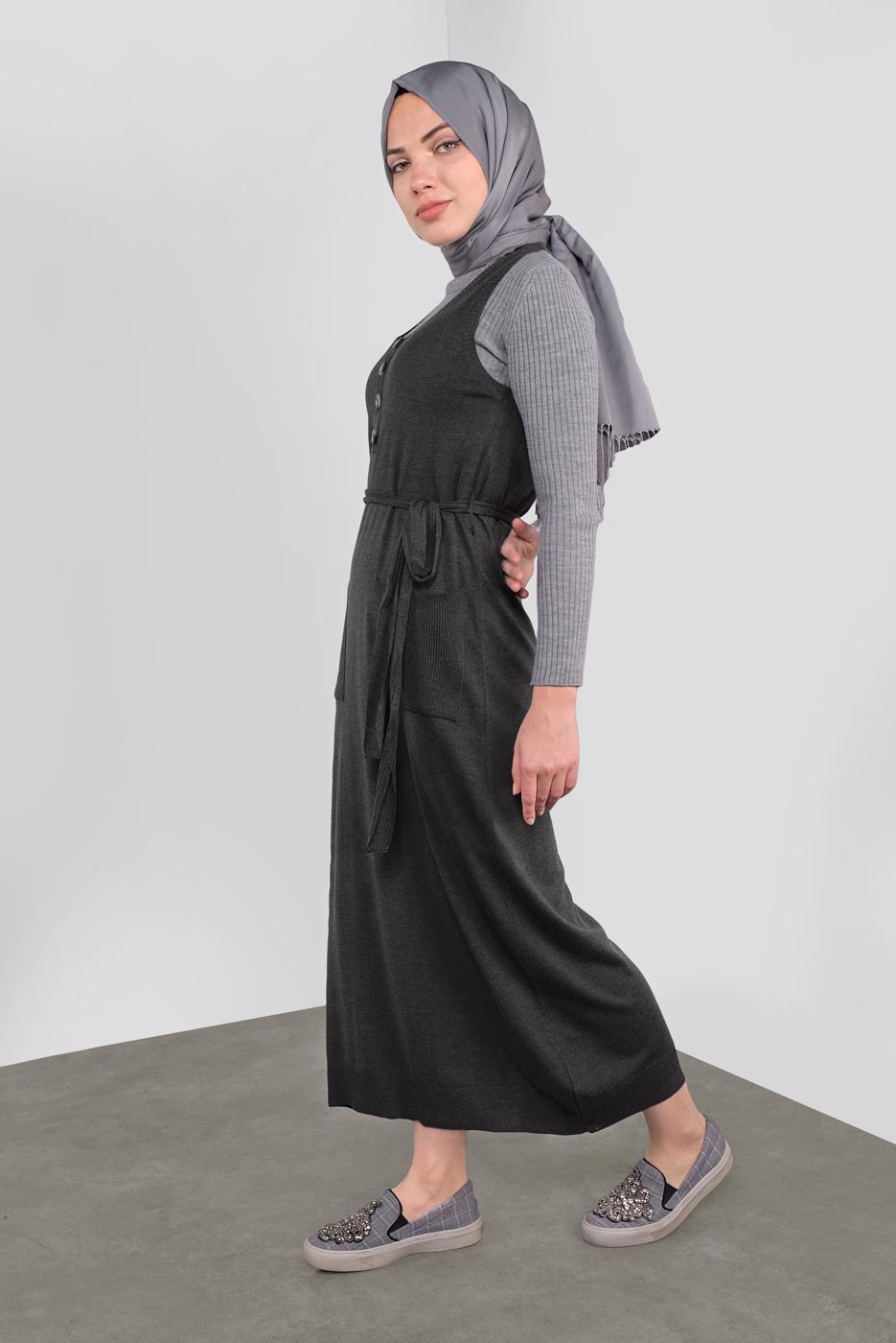 Tesettür giyim GRİ BELİ KUŞAKLI DÜĞMELİ TRİKO JİLE 41037 