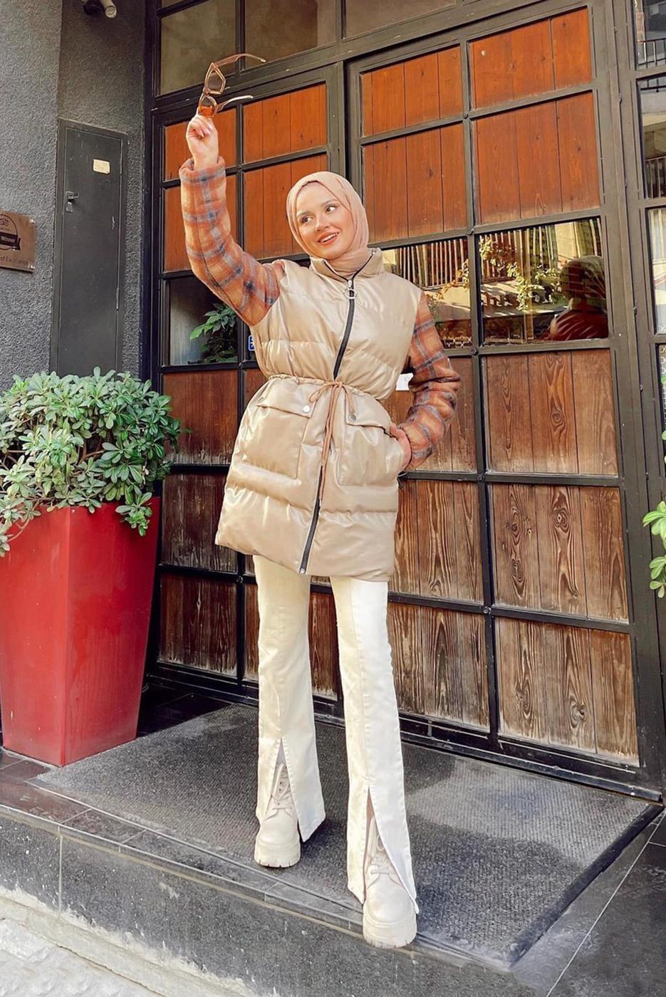 Tesettür giyim KAHVE BELİ BÜZGÜLÜ KOLLARI EKOSE DESENLİ KABAN 041