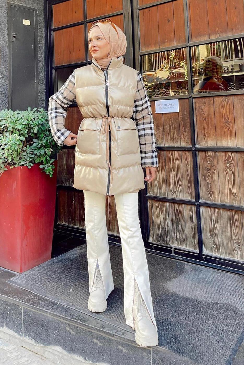 Tesettür giyim VİZON BELİ BÜZGÜLÜ KOLLARI EKOSE DESENLİ KABAN 041