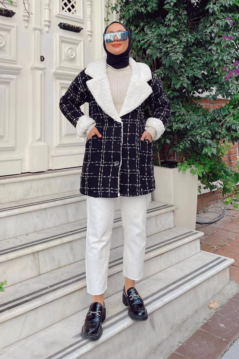 Tesettür giyim SİYAH KÜRK DETAYLI TÜVİT KABAN 4011-1