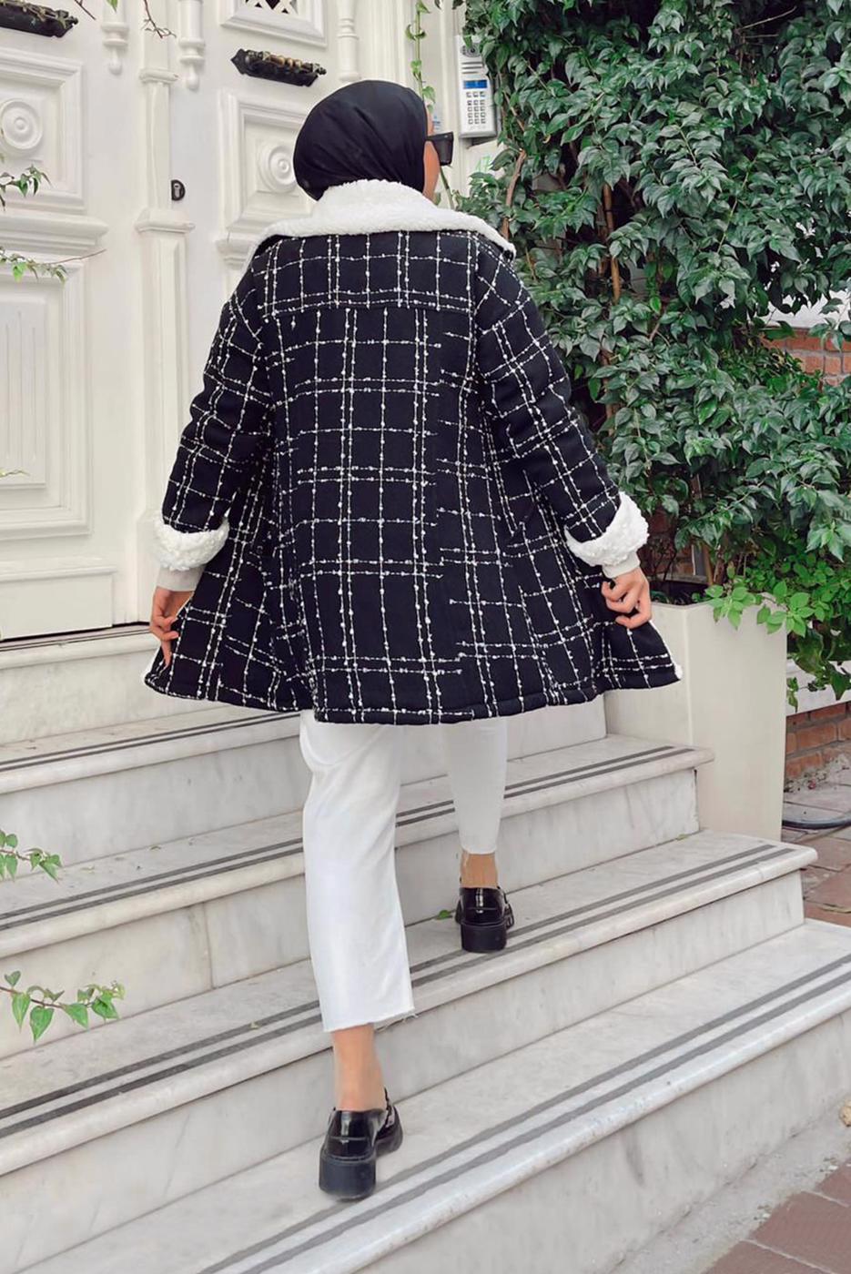 Tesettür giyim SİYAH KÜRK DETAYLI TÜVİT KABAN 4011-1