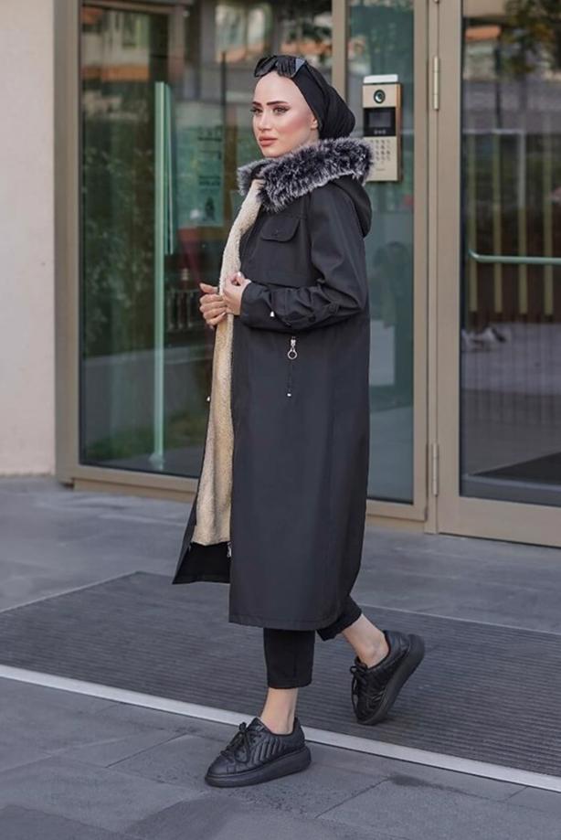 Hijab-Kleidung  BELİ BÜZGÜLÜ KAPÜŞONLU KABAN 77501  - TRENDTESETTÜR