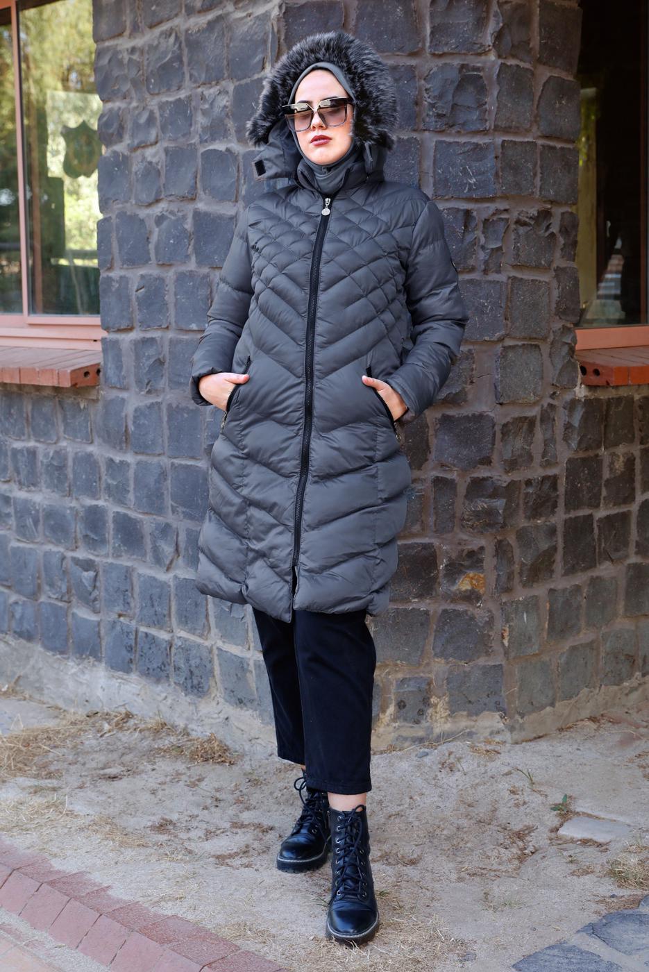 Tesettür giyim GRİ KAPÜŞONLU ŞİŞME KABAN T 0041	