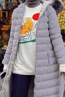 Tesettür giyim GRİ BELİ KUŞAKLI KAPÜŞONU KÜRKLÜ ŞİŞME KABAN 845 