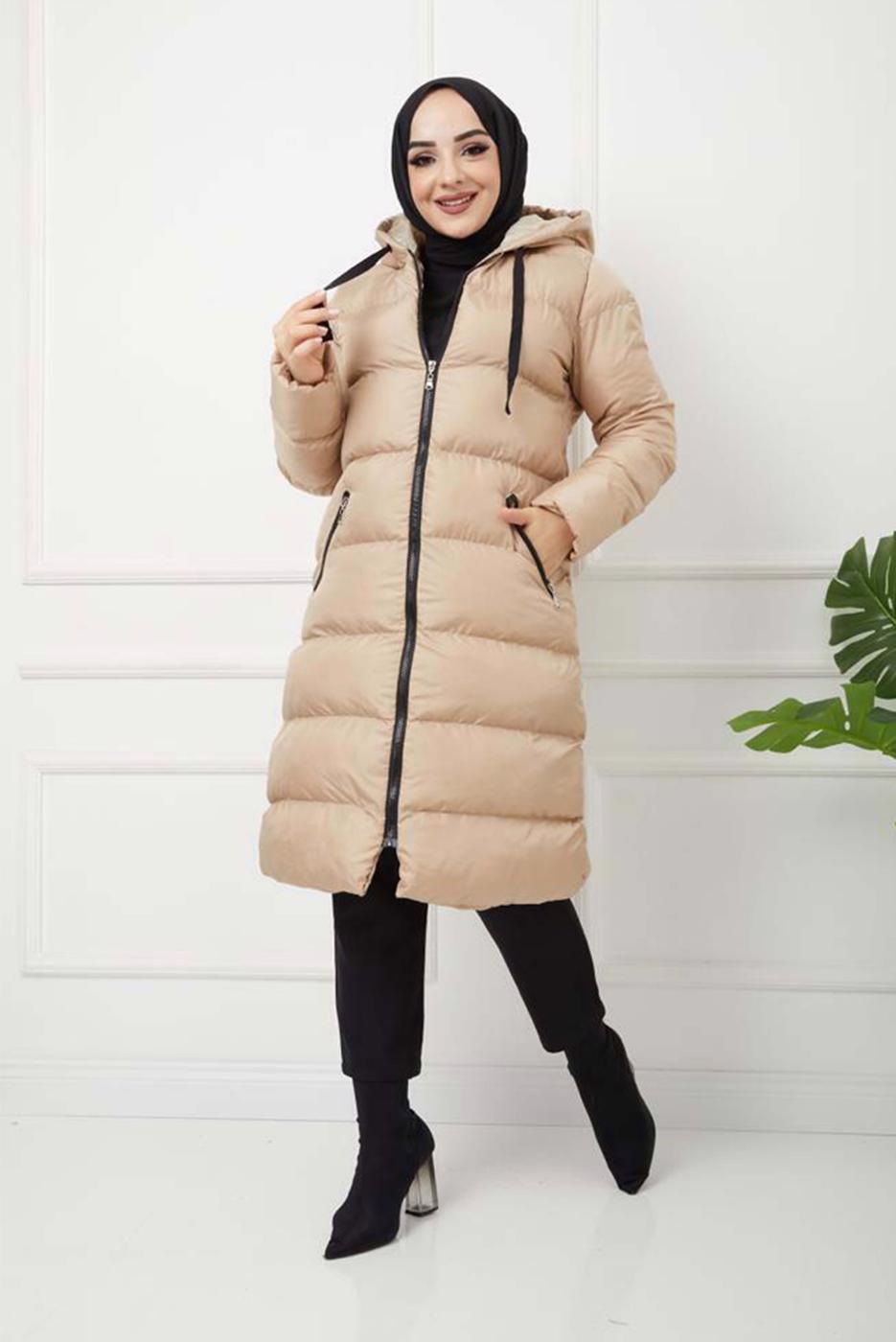 Tesettür giyim BEJ KAPÜŞONLU CEPLİ ŞİŞME KABAN 2306 