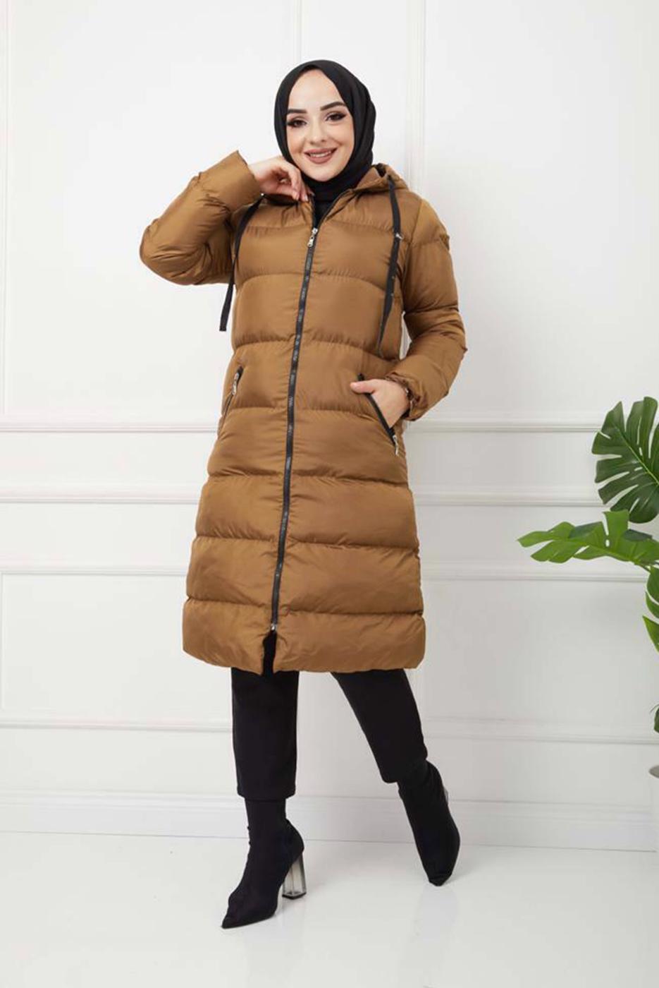 Tesettür giyim TABA KAPÜŞONLU CEPLİ ŞİŞME KABAN 2306 