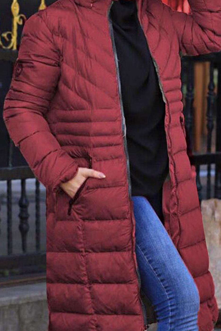 Tesettür giyim BORDO KAPÜŞONU KÜRK DETAYLI CEPLİ ŞİŞME KABAN 2400	