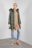 Tesettür giyim HAKİ KAPÜŞONLU FERMUARLI ŞİŞME KABAN 90107 