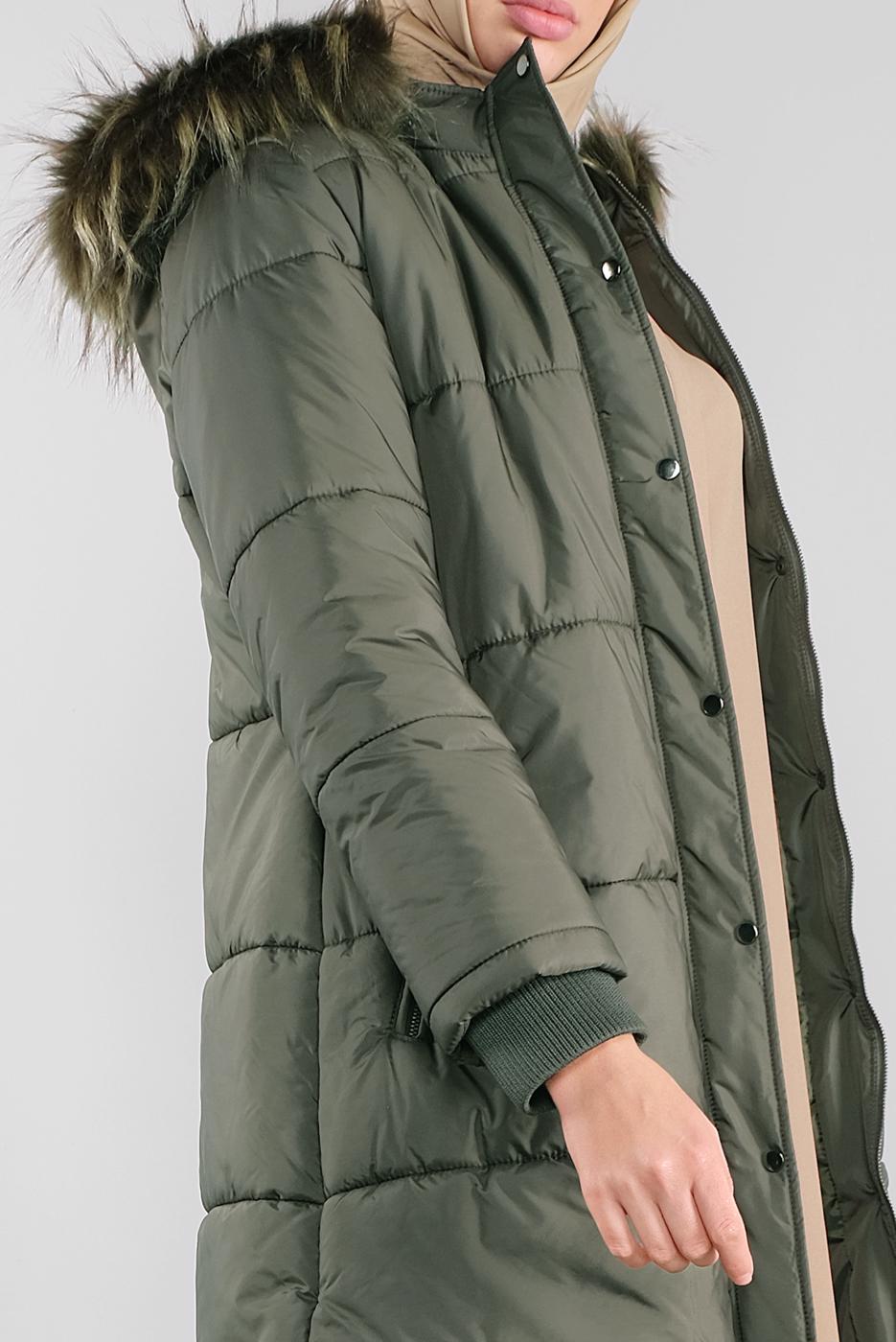 Tesettür giyim HAKİ KAPÜŞONLU FERMUARLI ŞİŞME KABAN 90107 