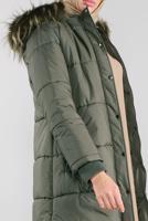 Tesettür giyim HAKİ KAPÜŞONLU FERMUARLI ŞİŞME KABAN 90107 