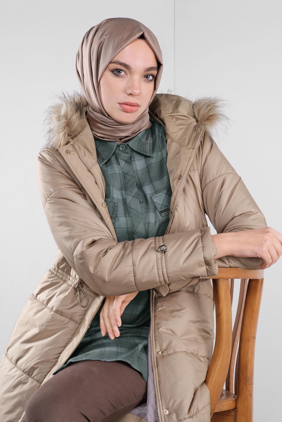 Tesettür giyim KAHVE ÇITÇITLI FERMUARLI ŞİŞME KABAN 90114 