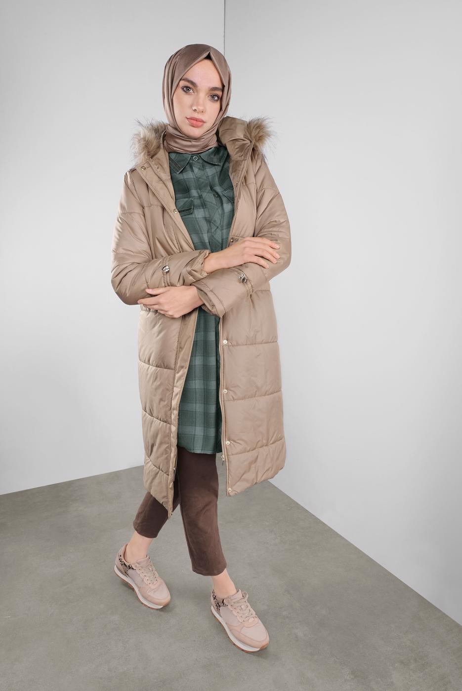 Tesettür giyim KAHVE ÇITÇITLI FERMUARLI ŞİŞME KABAN 90114 