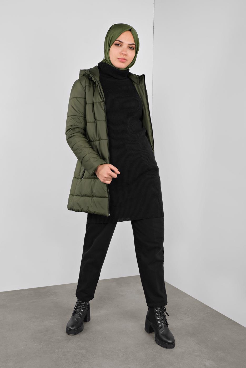 Tesettür giyim HAKİ CEPLİ KAPÜŞONLU ŞİŞME KABAN 90134 