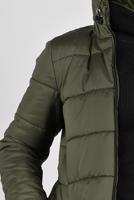 Tesettür giyim HAKİ CEPLİ KAPÜŞONLU ŞİŞME KABAN 90134 