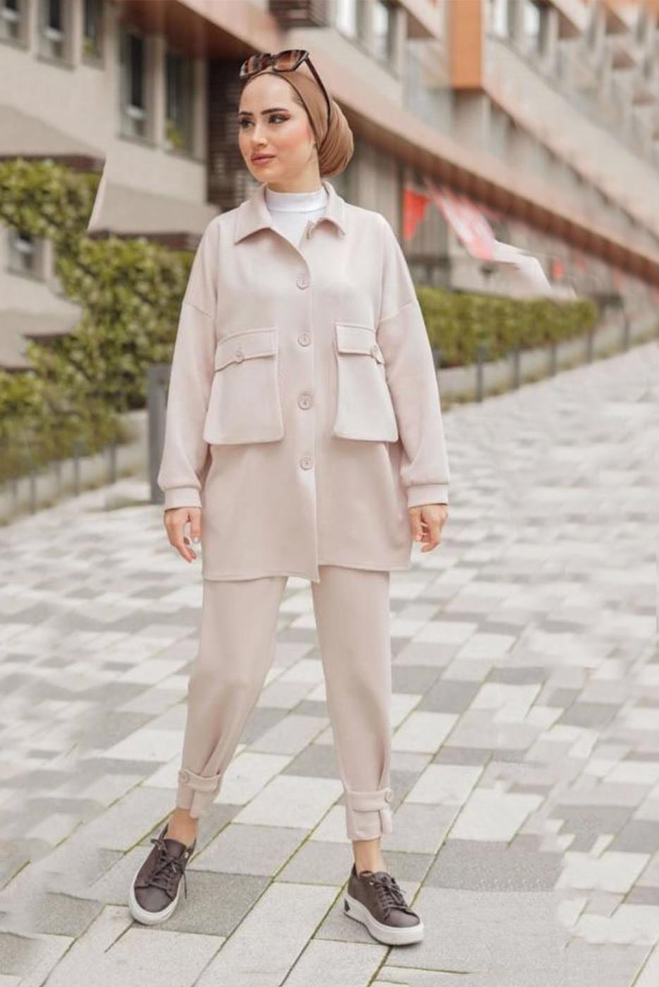 Tesettür giyim BEJ CEPLİ DÜĞME DETAYLI İKİLİ PANT. TAKIM 24601 
