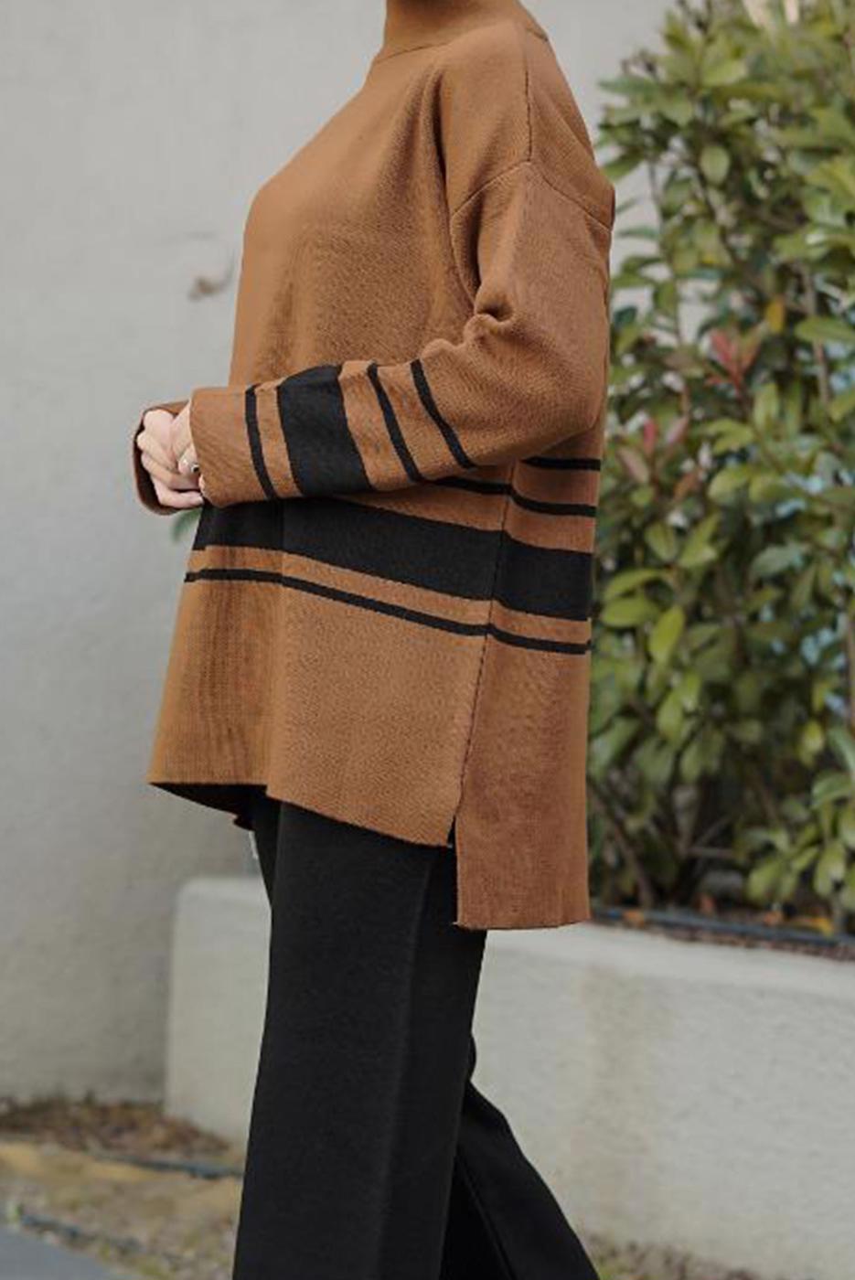 Vêtements hijab TABA COSTUME PANTALON EN MAILLE 2 PIÈCES À RAYURES 27501