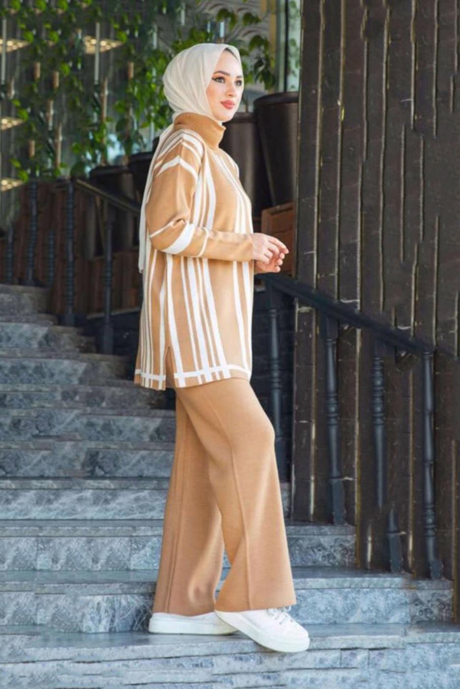 Hijab clothing BROWN STRIPE DETAIL TURTLENECK 2-PIECE KNITWEAR PANTS SUIT 47501