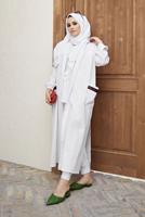 Vêtements hijab BLANC COSTUME 3 PIÈCES AVEC PANTALON À RAYURES 00001