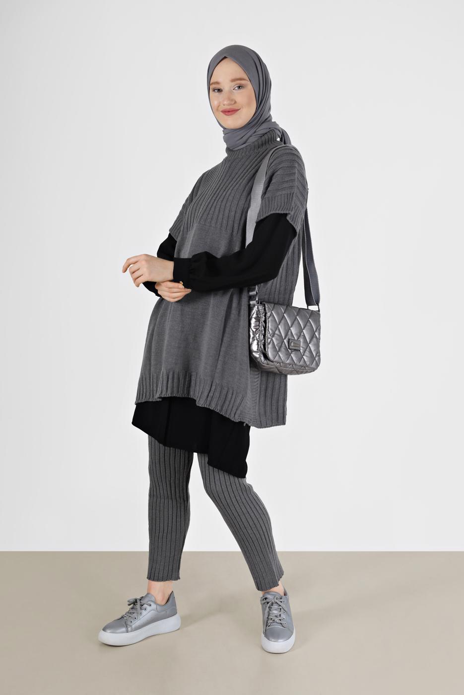 Vêtements hijab GRIS COSTUME EN MAILLE À MOTIF AUTONOME 00051