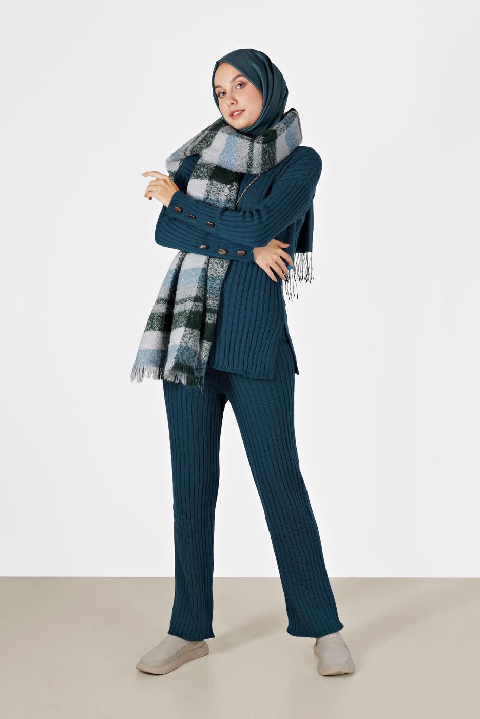 Vêtements hijab BLEU COSTUME EN MAILLE À RAYURES À BOUTONS 00061