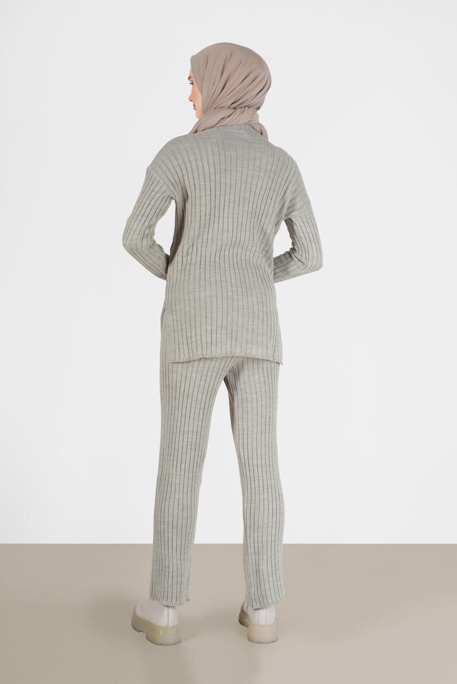 Vêtements hijab BEIGE COSTUME EN MAILLE À RAYURES À BOUTONS 00061