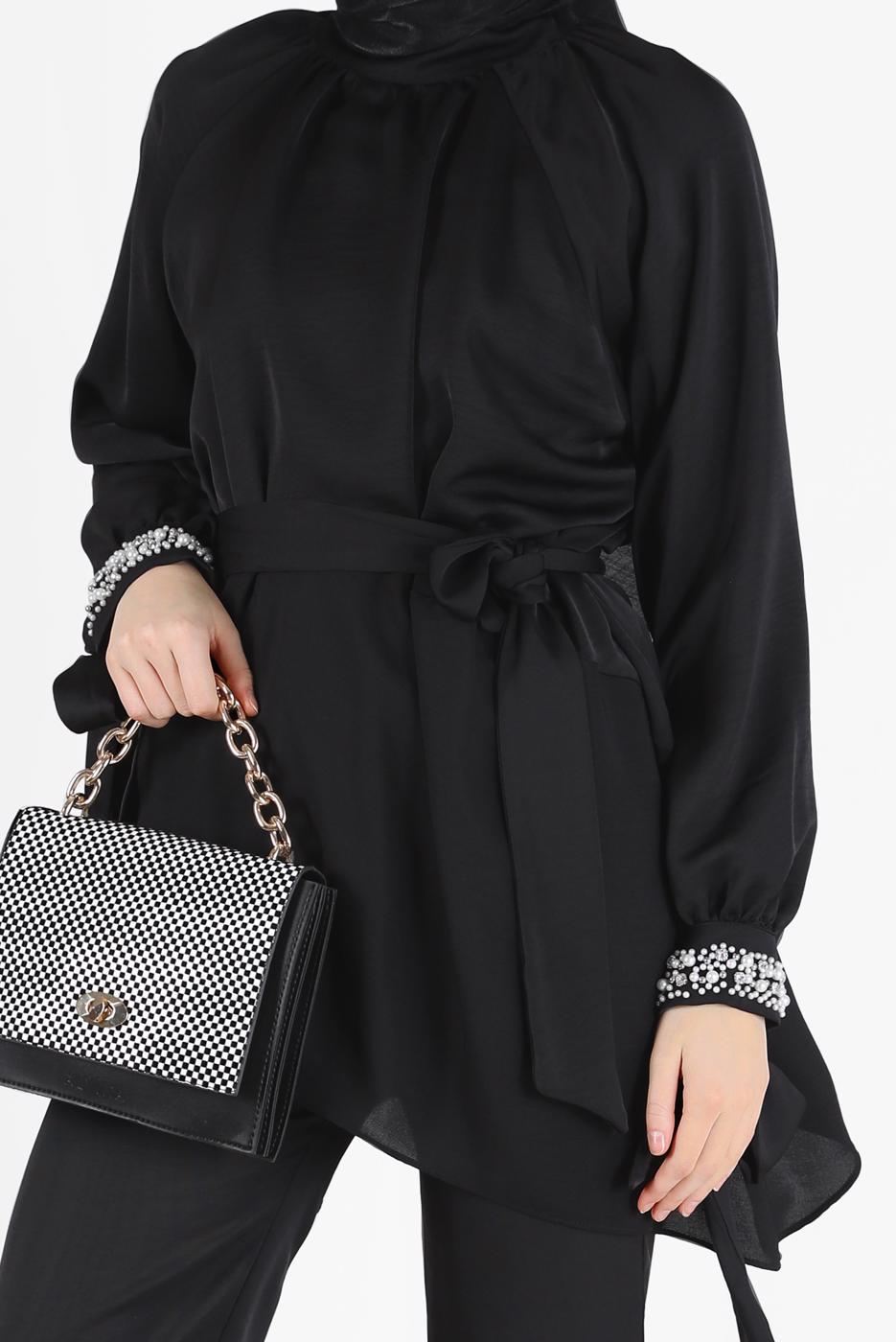 Tesettür giyim SİYAH MANŞETLERİ BONCUK İŞLEMELİ KUŞAKLI PANTOLONLU TAKIM 0256