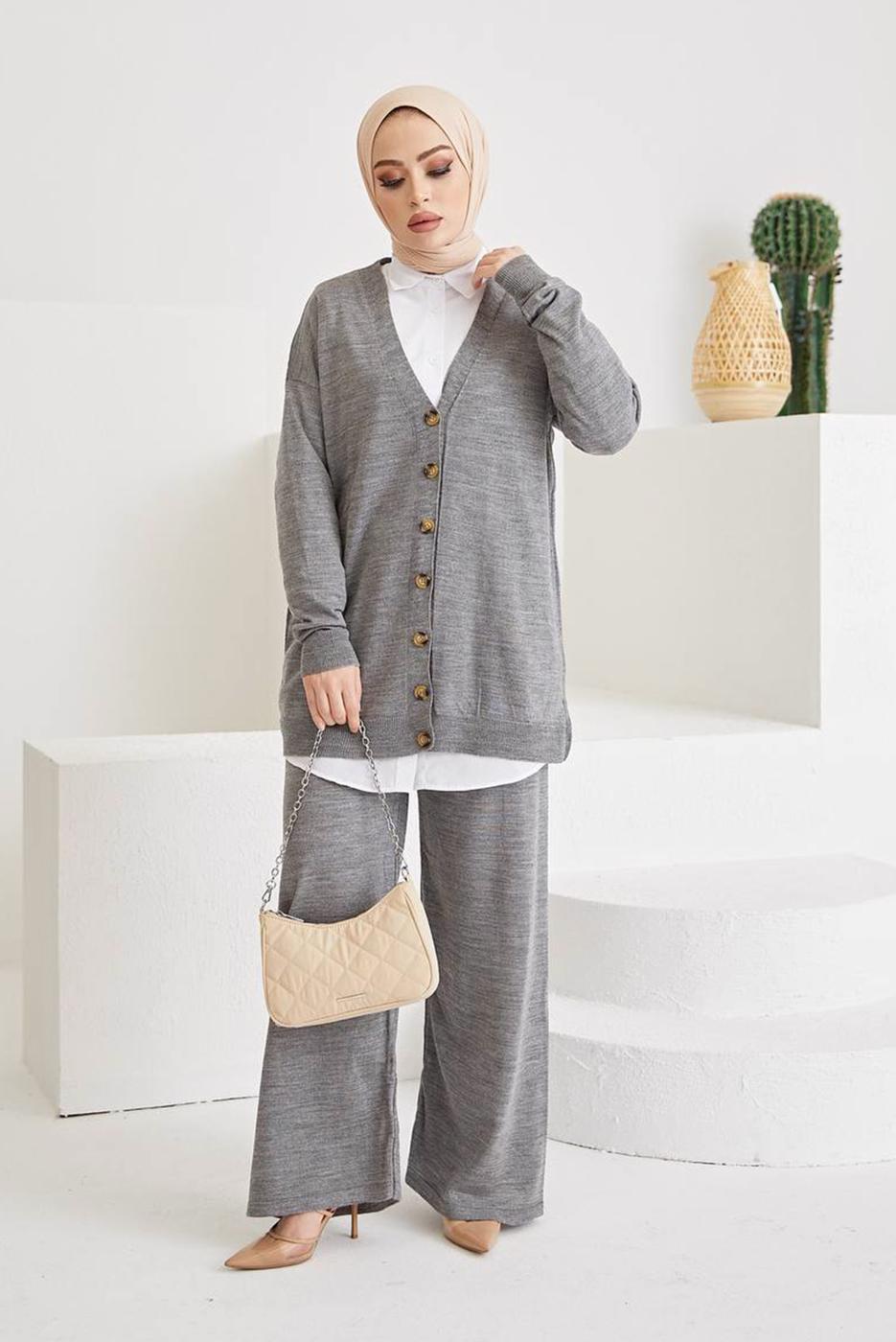 Vêtements hijab GRIS COSTUME PANTALON EN MAILLE 2 PIÈCES DE BASE DÉTAIL BOUTONS 0411