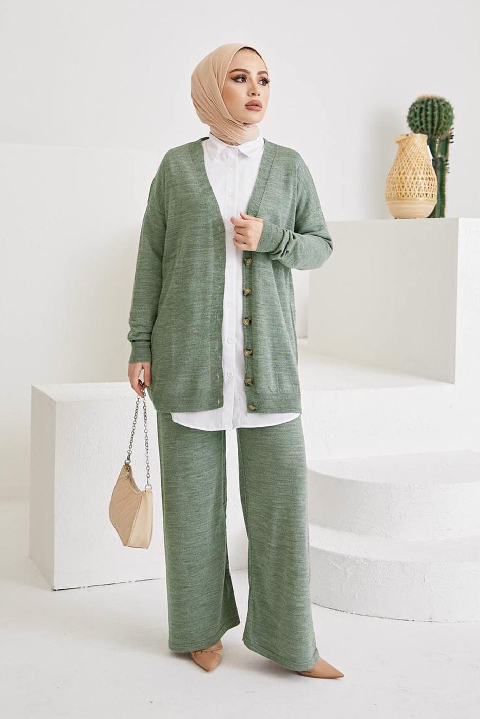 Vêtements hijab VERT COSTUME PANTALON EN MAILLE 2 PIÈCES DE BASE DÉTAIL BOUTONS 0411