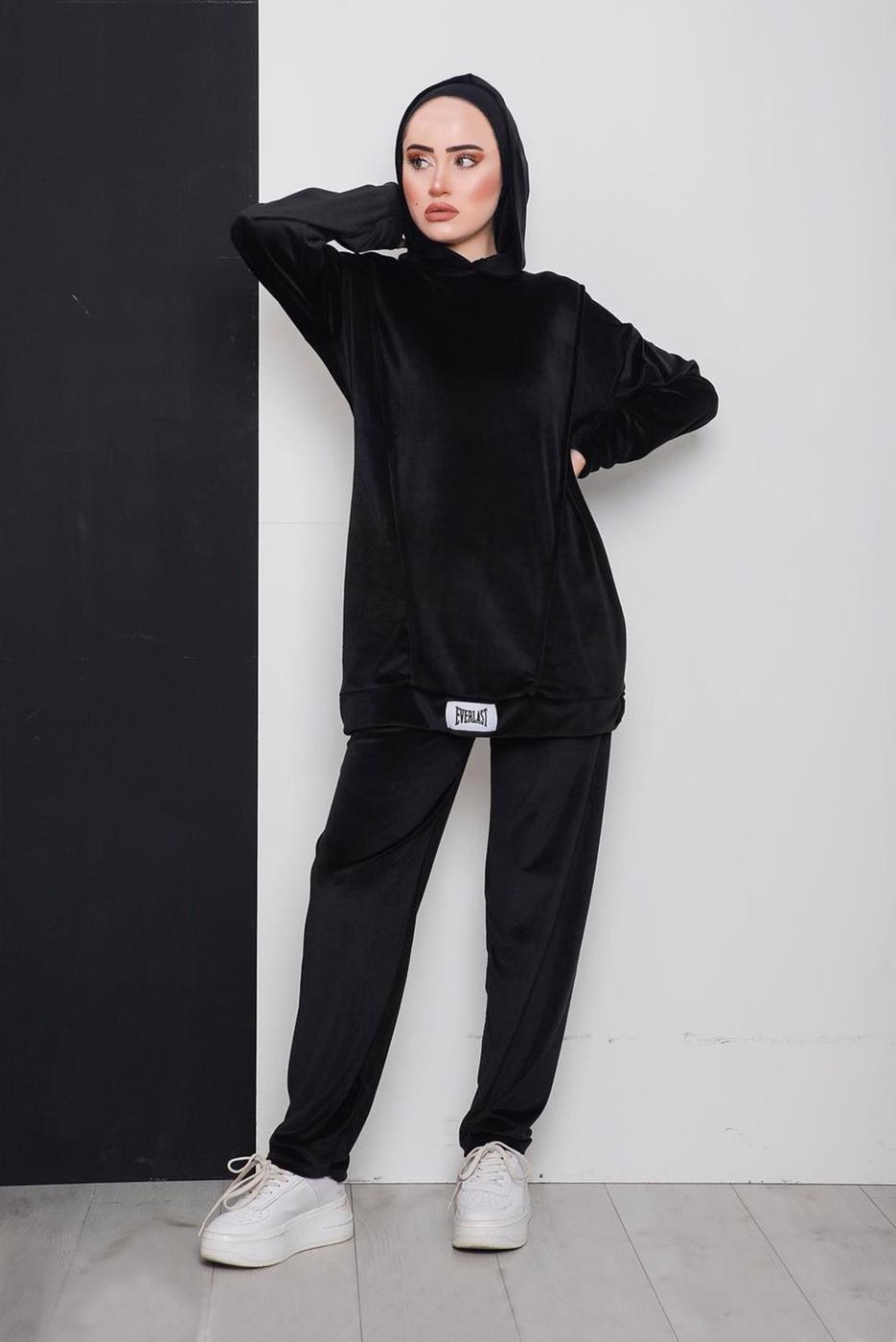 Tesettür giyim SİYAH YAZI DETAYLI KAPÜŞONLU KADİFE İKİLİ PANT. TAKIM 0596 