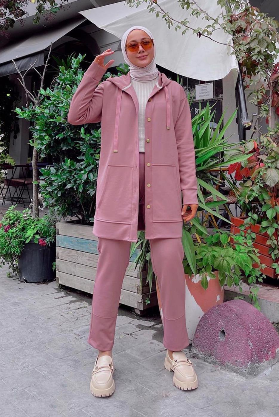 Tesettür giyim PUDRA CEP DETAYLI KAPÜŞONLU İKİLİ PANT. TAKIM 665 