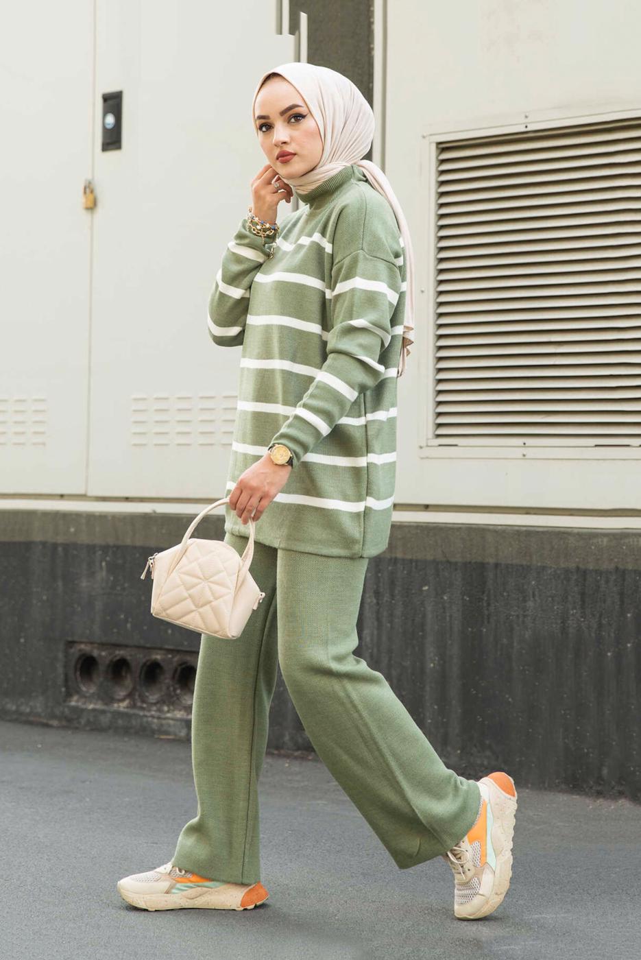 Vêtements hijab VERT COSTUME PANTALON EN MAILLE 2 PIÈCES À RAYURES 1204