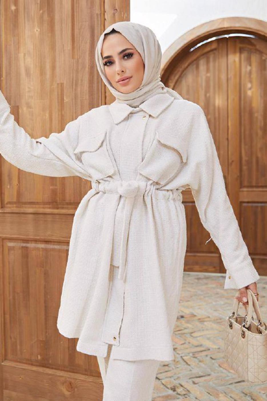 Tesettür giyim EKRU BELİ BÜZGÜLÜ CEP DETAYLI PANTOLONLU TAKIM 1420 