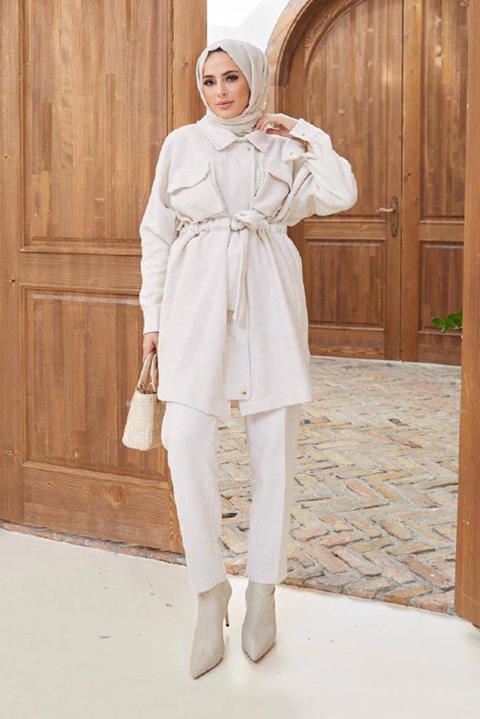 Tesettür giyim EKRU BELİ BÜZGÜLÜ CEP DETAYLI PANTOLONLU TAKIM 1420 