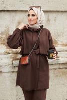 Tesettür giyim KAHVE YAKA DETAYLI KUŞAKLI İKİLİ PANT. TAKIM 7030 