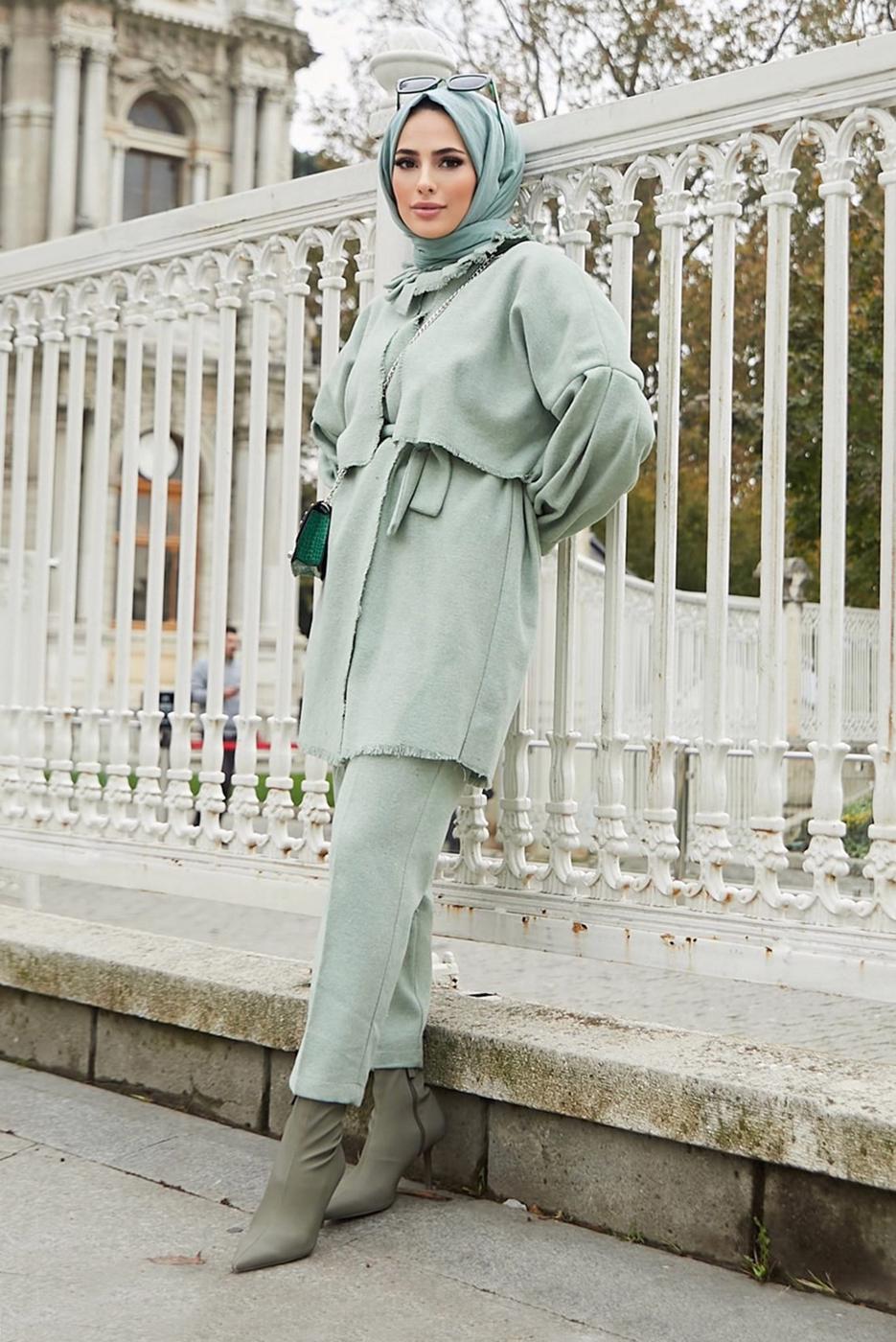 Tesettür giyim YEŞİL YAKA DETAYLI KUŞAKLI İKİLİ PANT. TAKIM 7030 