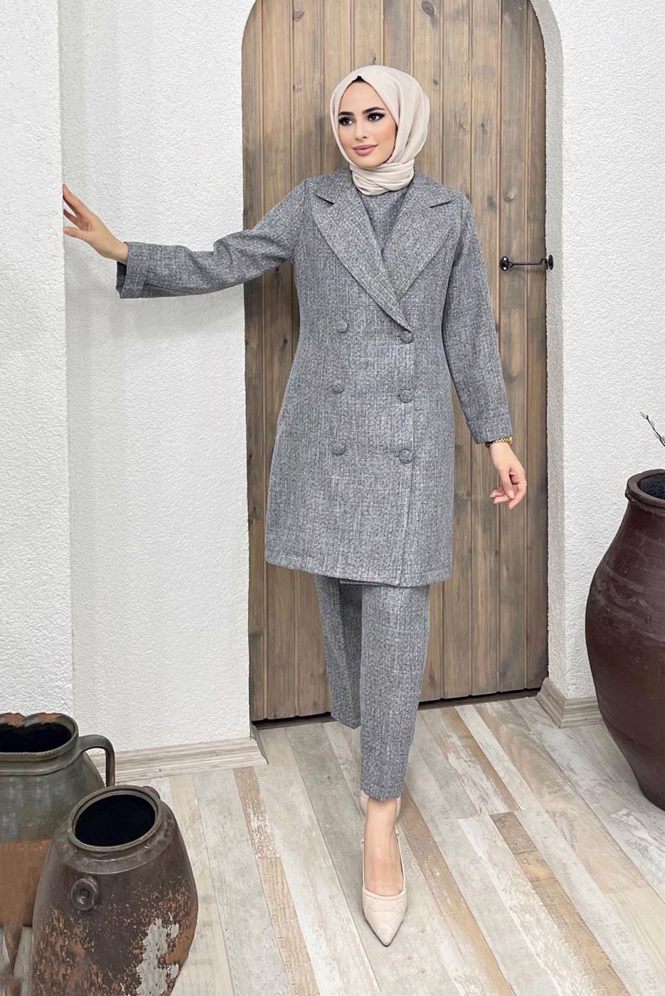 Tesettür giyim GRİ DÜĞME DETAYLI KRUVAZE YAKA İKİLİ PANT. TAKIM 8320 