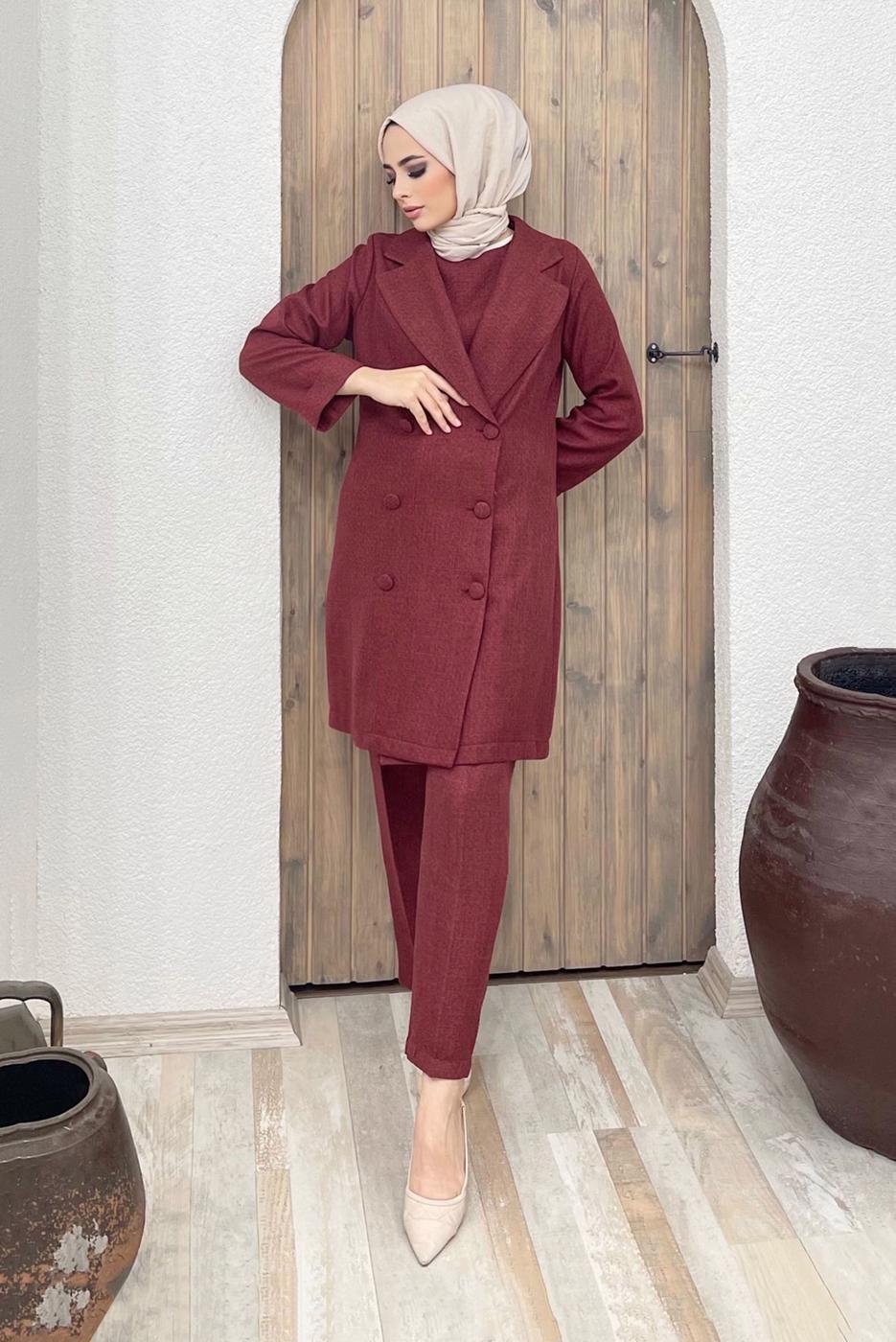 Tesettür giyim BORDO DÜĞME DETAYLI KRUVAZE YAKA İKİLİ PANT. TAKIM 8320 