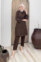 Tesettür giyim KAHVE DÜĞME DETAYLI KRUVAZE YAKA İKİLİ PANT. TAKIM 8320 