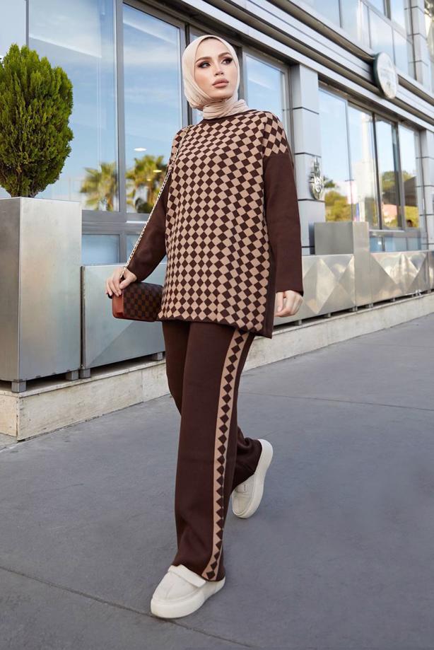 Vêtements hijab  GEOMETRIC PATTERN 2-PIECE KNITWEAR SUIT WITH PANTS 9204  - TRENDTESETTÜR