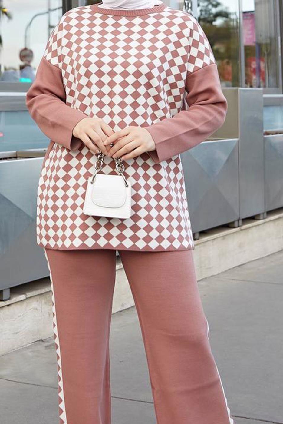 Vêtements hijab ROSE ENSEMBLE MAILLE 2 PIÈCES AVEC PANTALON À MOTIFS GÉOMÉTRIQUES 9204