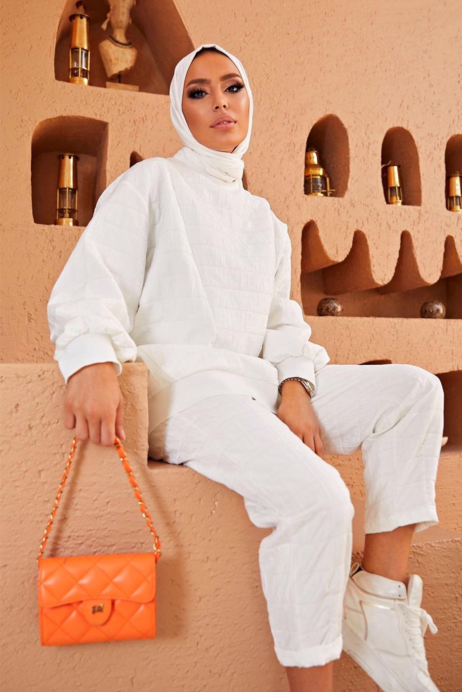 Tesettür giyim BEYAZ KAPİTONE İKİLİ PANT. TAKIM 9320 